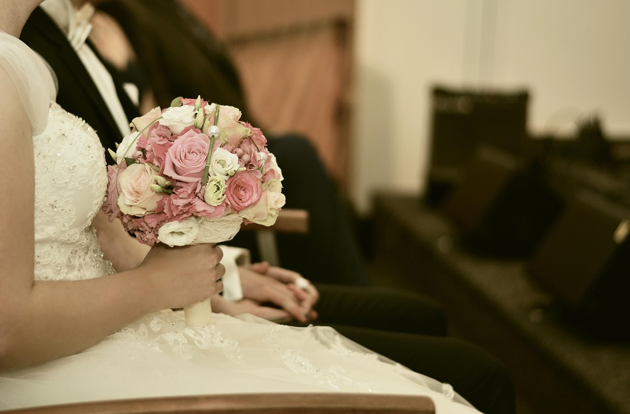 最新证婚人婚礼致辞，爱的见证与祝福的交融时刻
