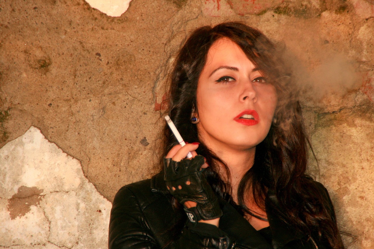 下女的诱惑，女性魅力与电影艺术的完美交融