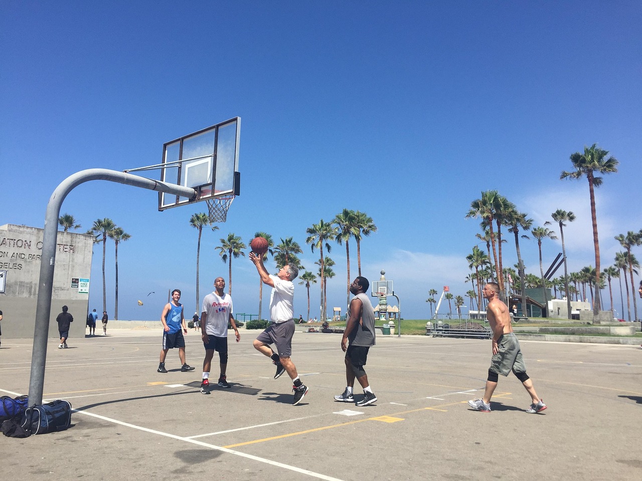 NBA今日热血激战，比赛直播精彩纷呈