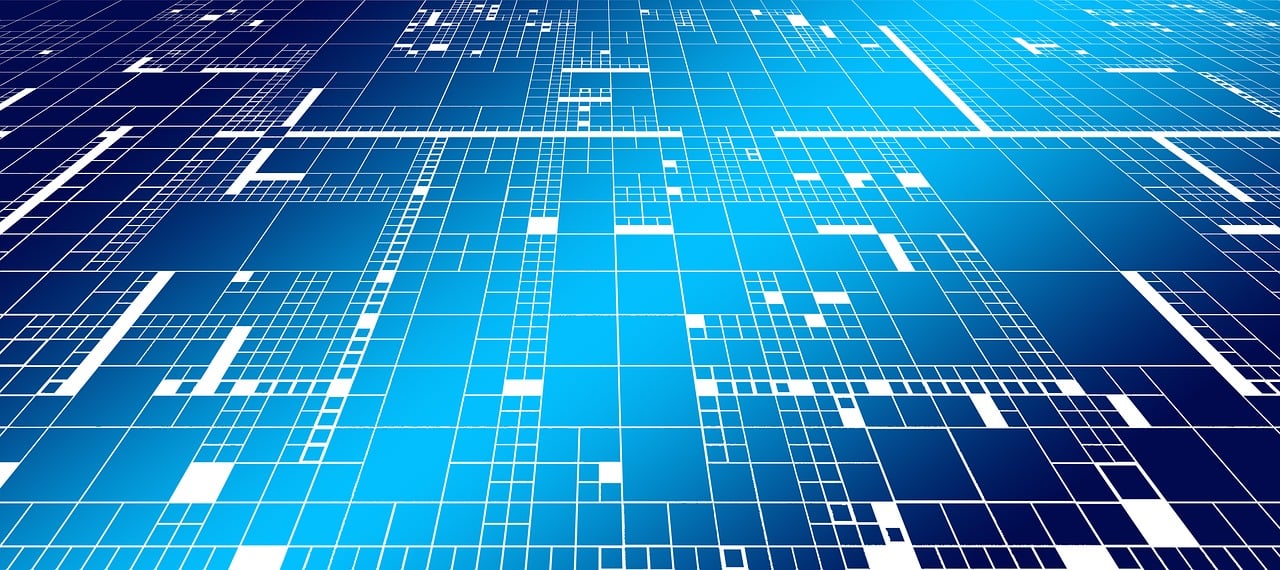 竞技世界，上市公司的探索与挑战之路