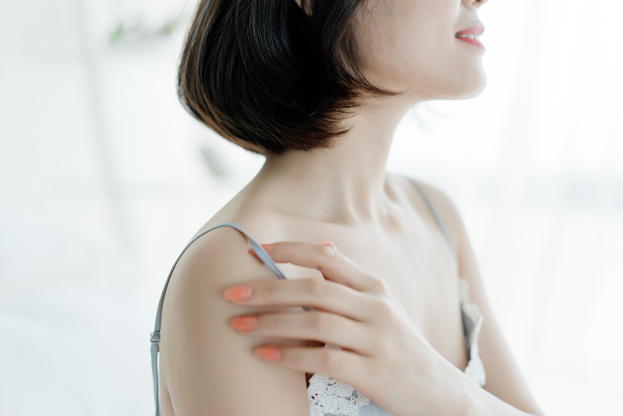 韩国自杀女明星背后的悲剧与深思
