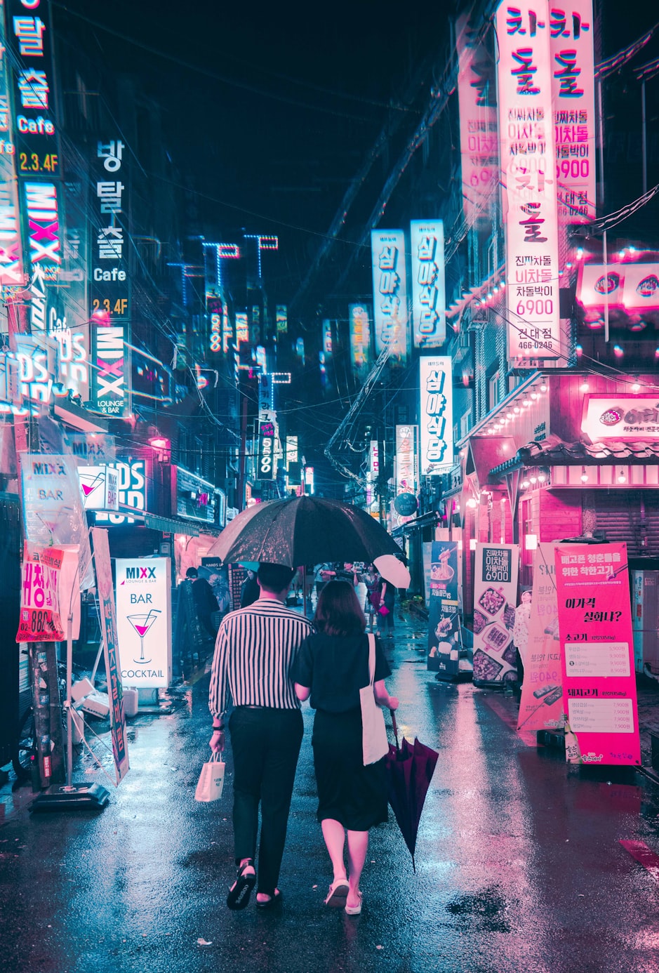 中融金上市，开启金融领域崭新篇章