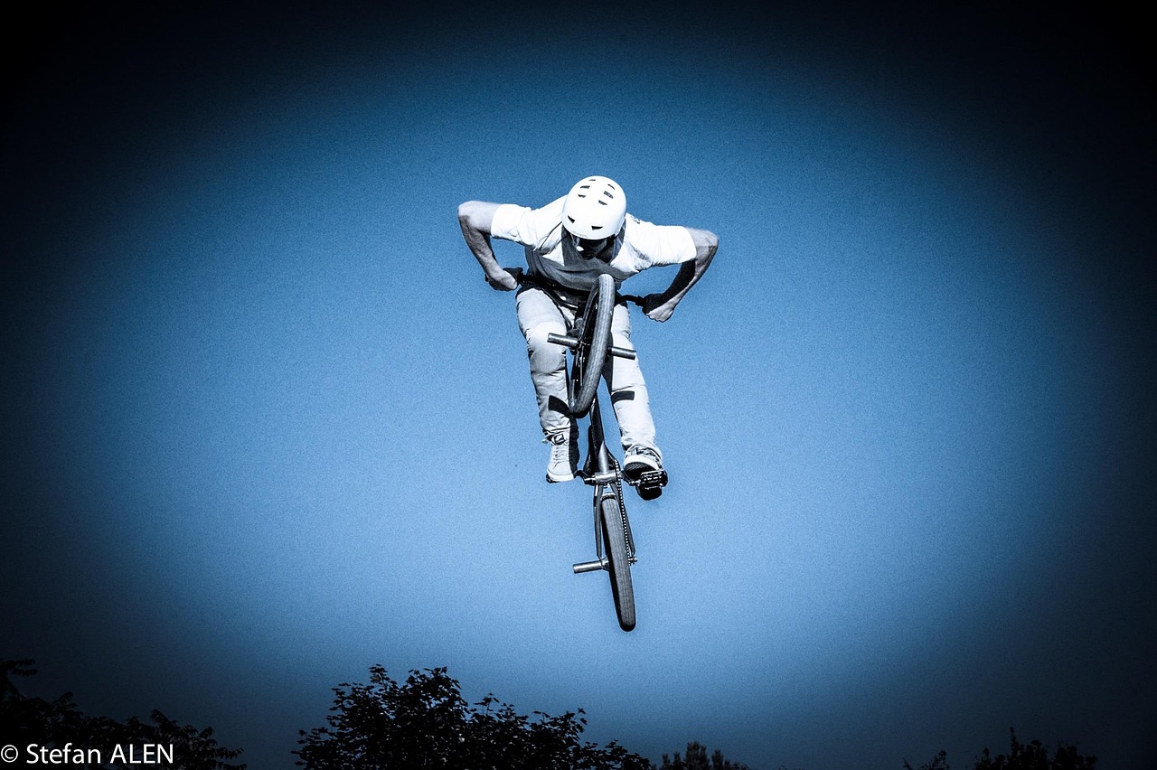 探索帅气头像动漫的魅力，炫酷形象一览无余