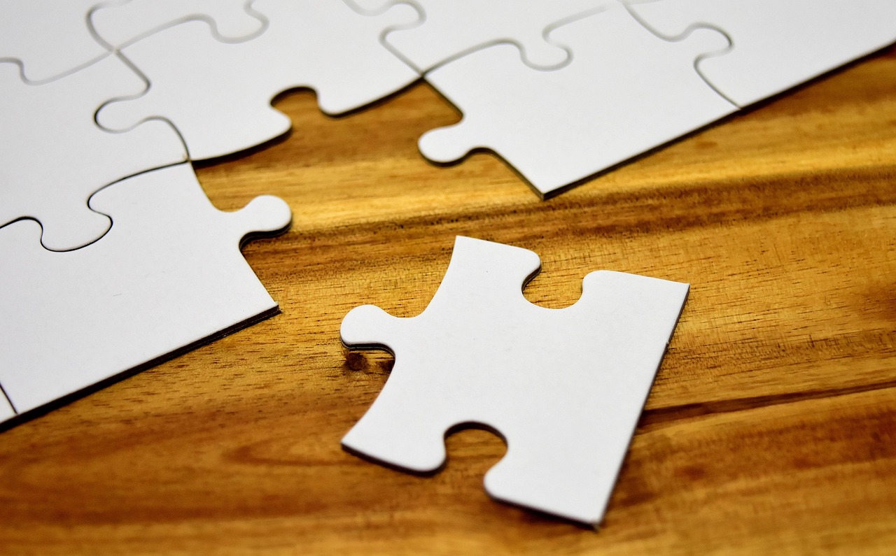 股票基金与股票的区别，投资理念与操作策略深度解析