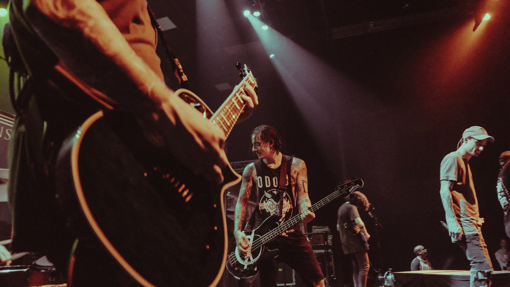 薛之谦跨界魅力，音乐与演艺的在线试听盛宴