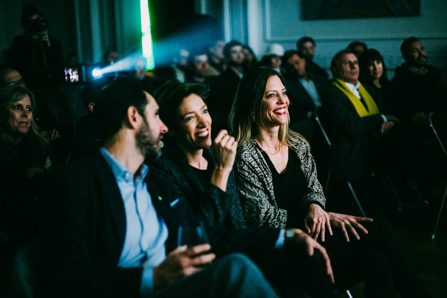 泪湿罗纬 第3页