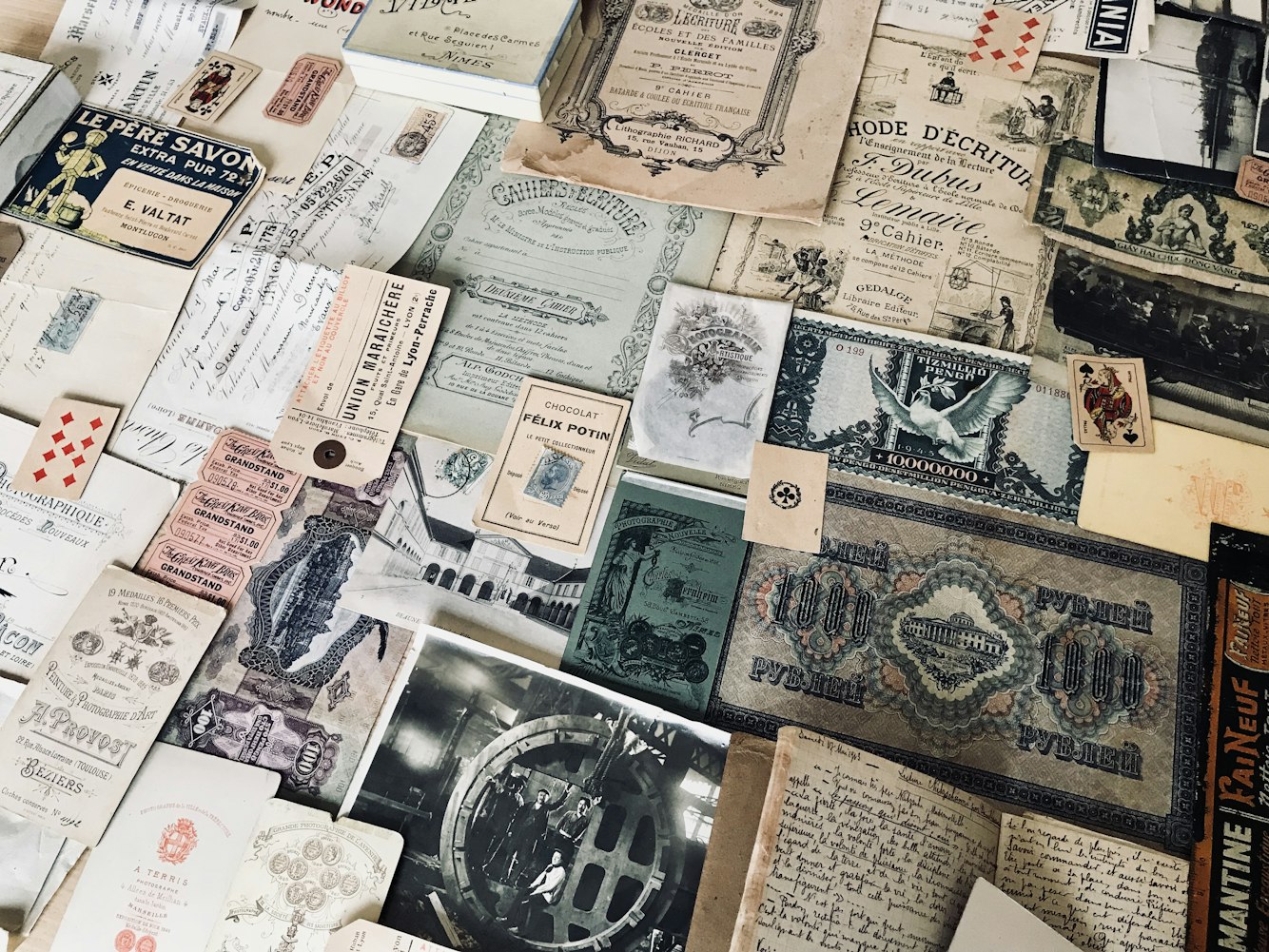 古董市场走势及收藏策略,行情分析与收藏建议