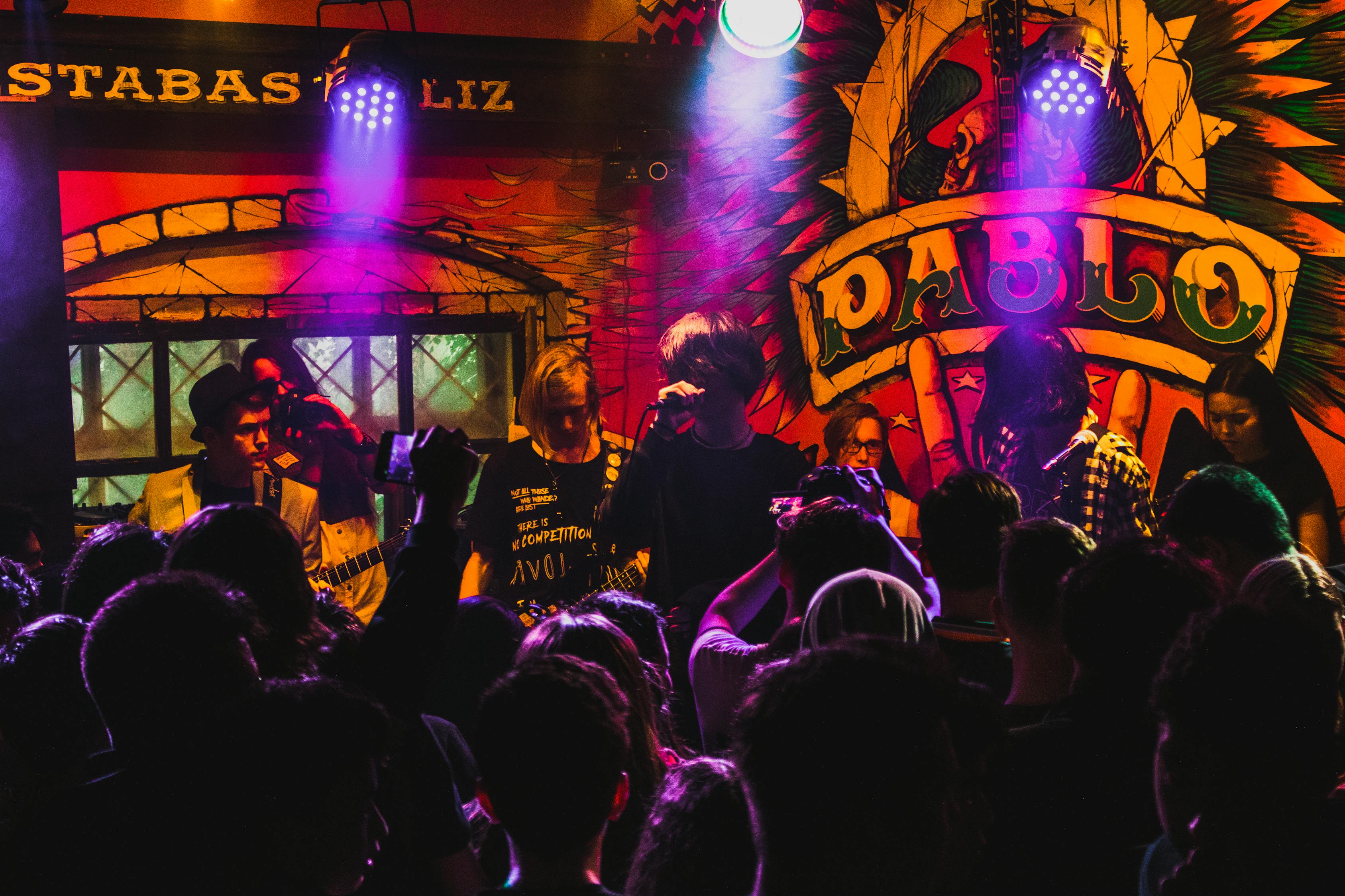 语言艺术的竞技舞台,笔译比赛风采展示