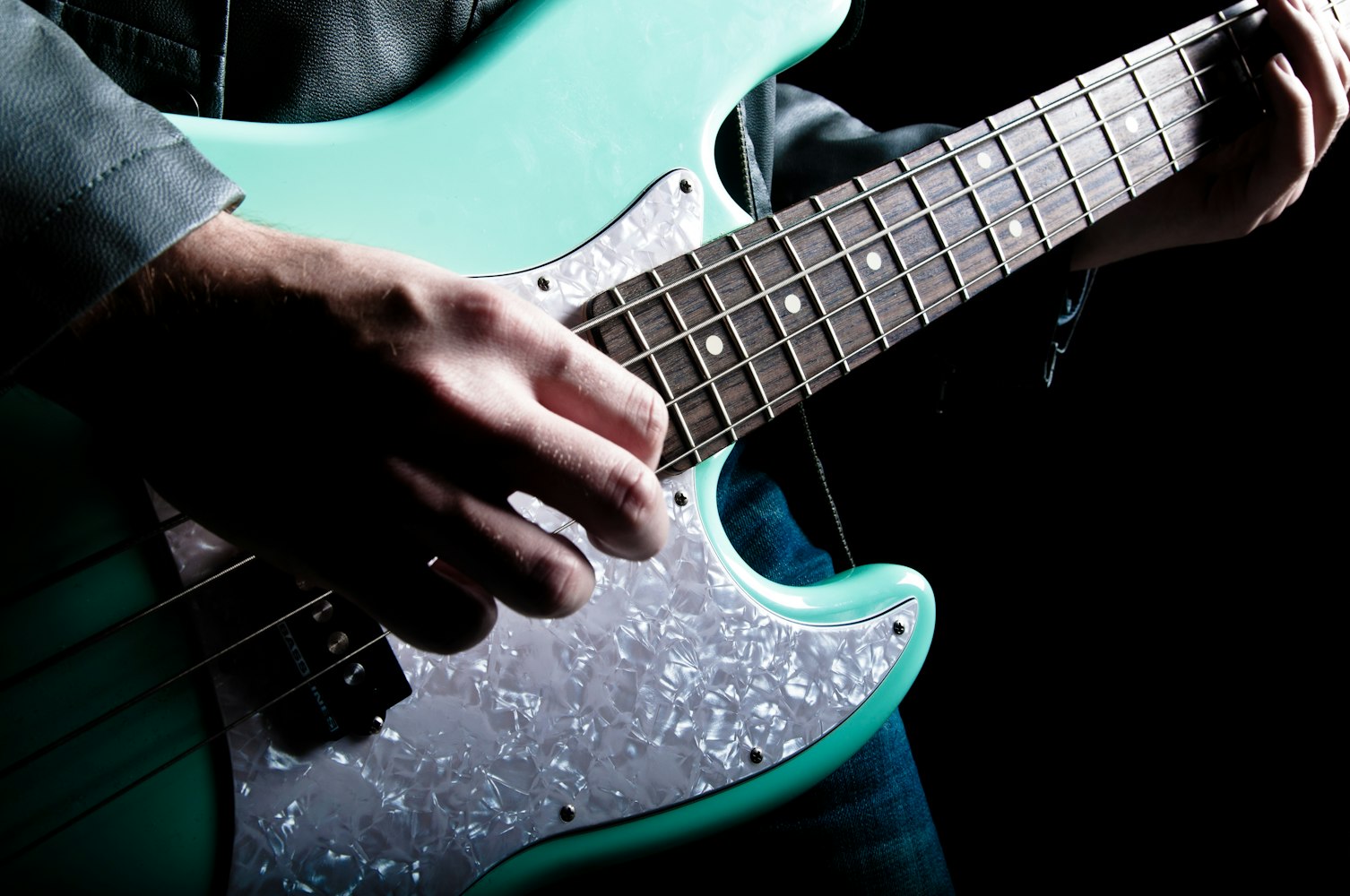 林俊杰最新形象照曝光,音乐巨星展现全新风采