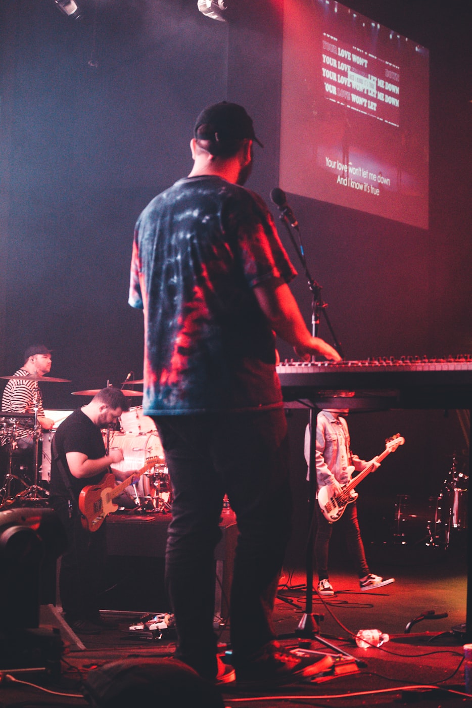 凤凰传奇最新歌曲,续写音乐传奇的篇章