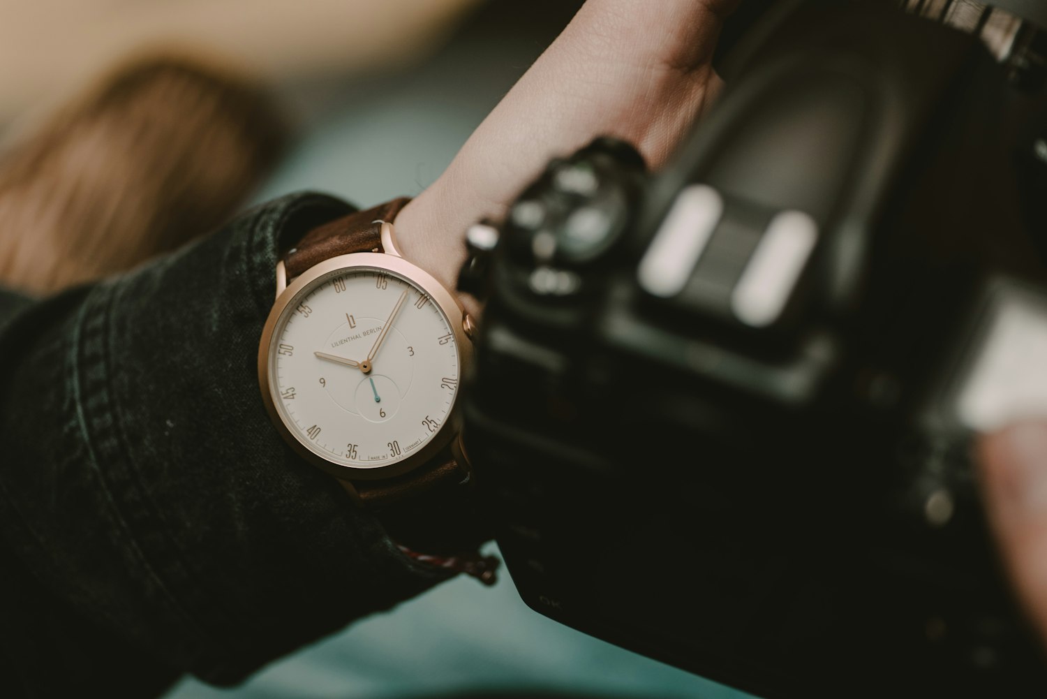 最新款智能手表,科技与时尚的完美融合亮相!