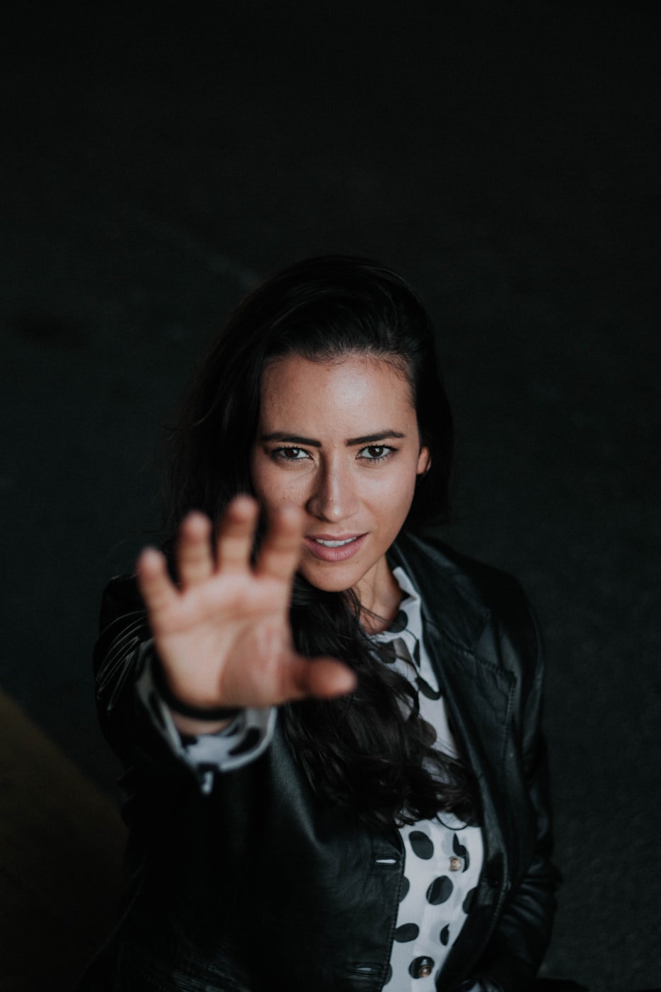 光头演员的魅力，舞台与荧屏上的无发辉煌