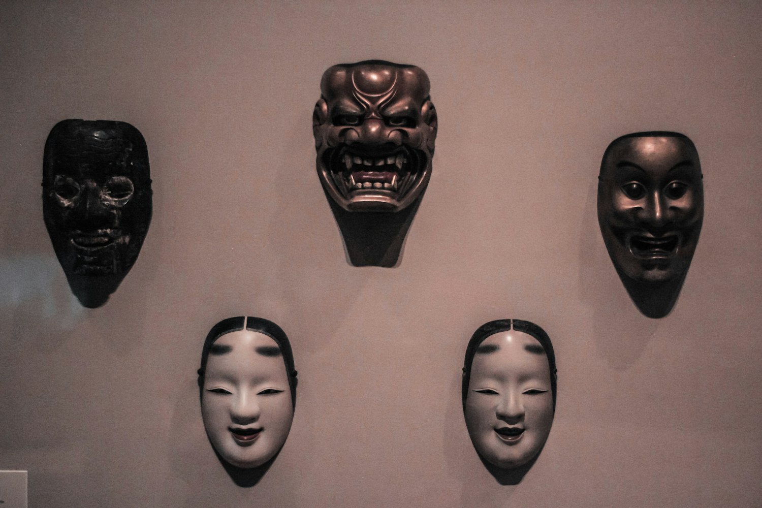 动漫面具男头像,背后的文化魅力与流行现象探索