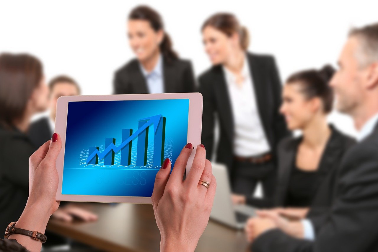 今日沪深股市行情走势分析与解读