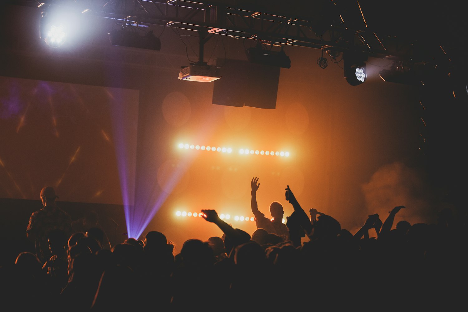 欧阳娜娜新动态,艺术之旅不断前行