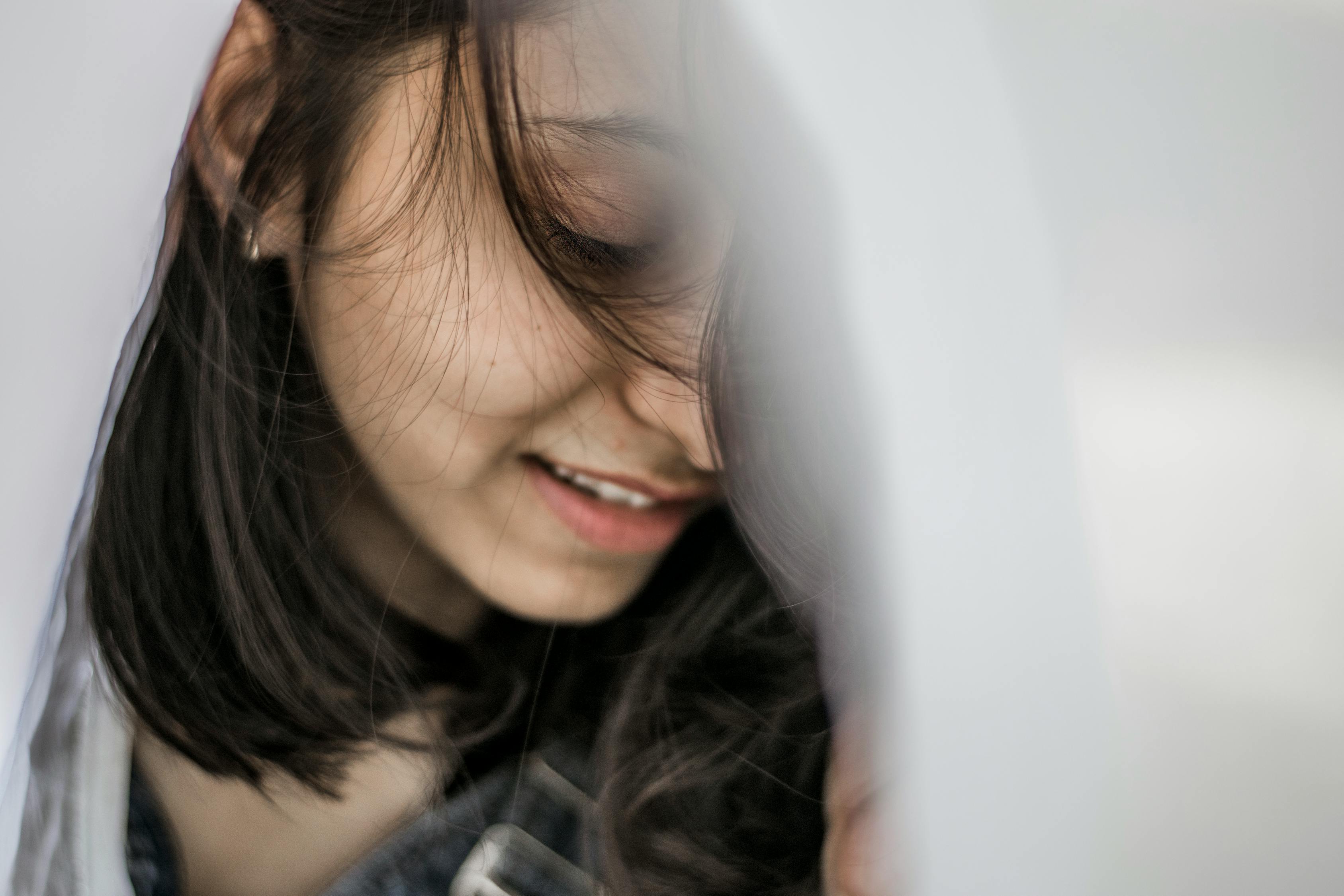 揭秘演员刘静的演艺之路，个人资料和魅力展现