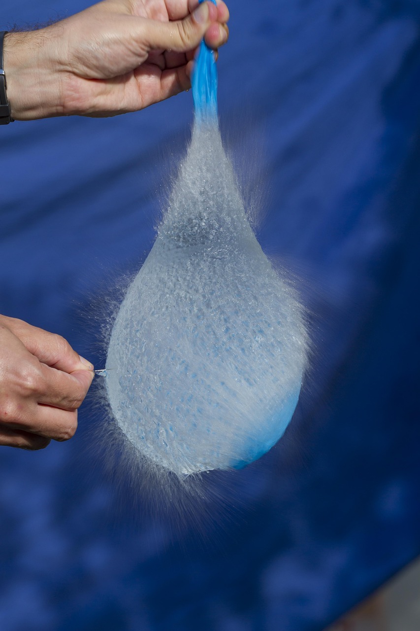 原油市场最新动态,走势分析、影响因素与前景展望