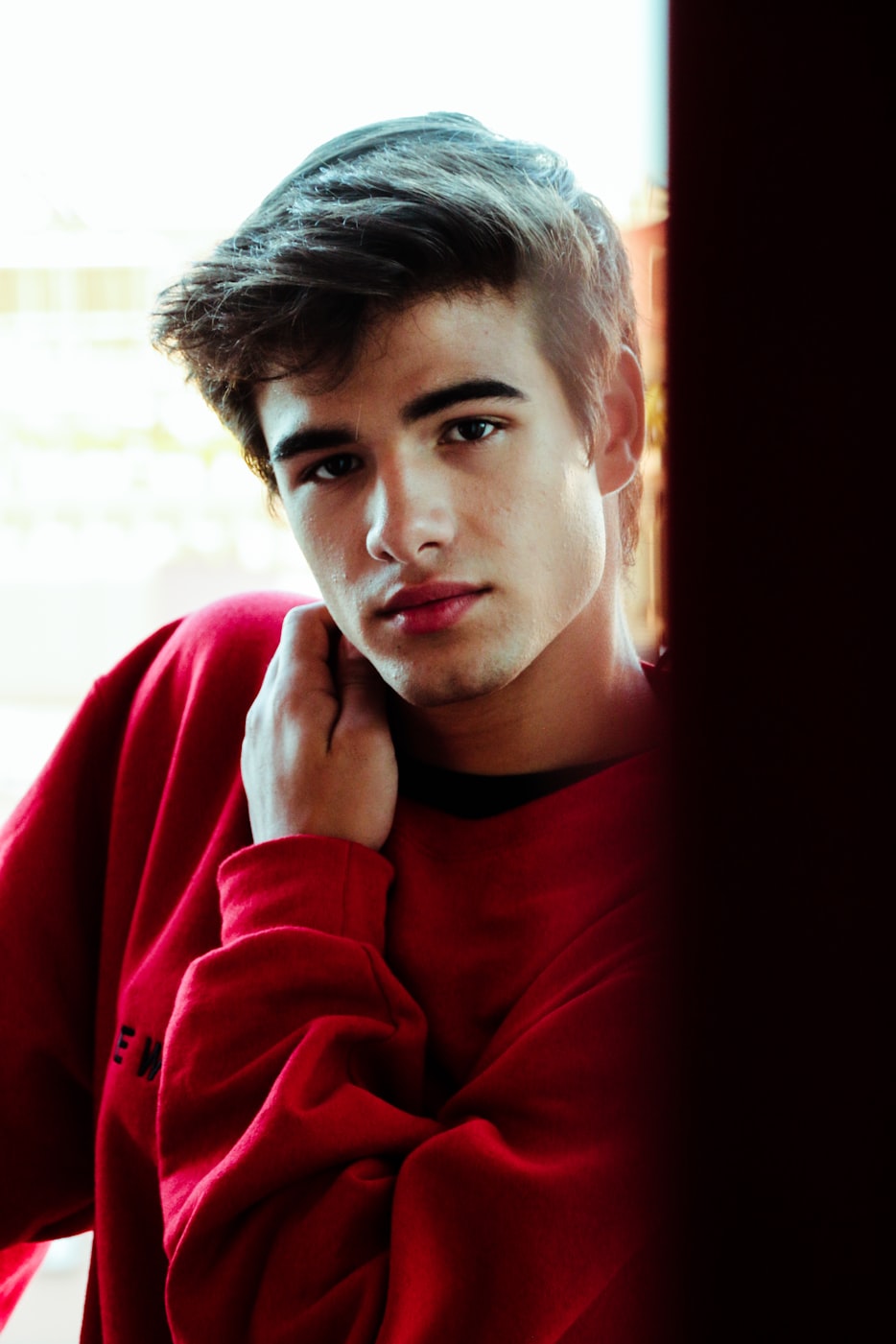 池昌旭最新照片曝光,瞬间魅力捕捉,展现无与伦比的帅气风采