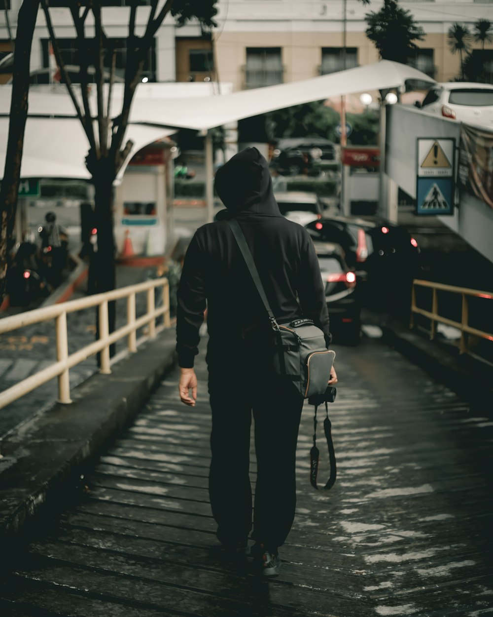 八戒伦理电影，探索道德边界与人性深度的探索