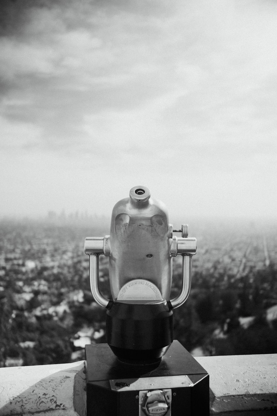 最新战疫情，人类的坚守与希望之光