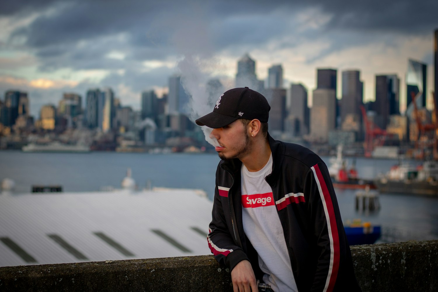 欧美R级电视剧，探索成人影视的极致魅力